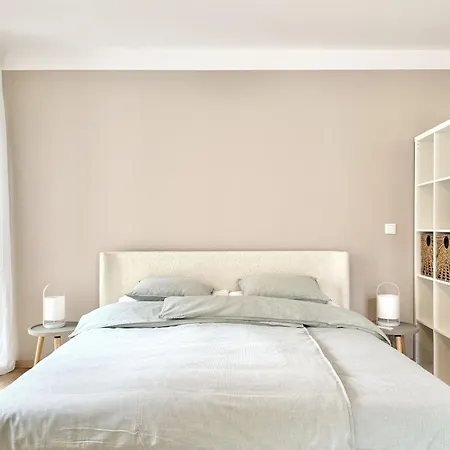 Klimatisiertes Im Dachgeschoss Wiener Neustadt