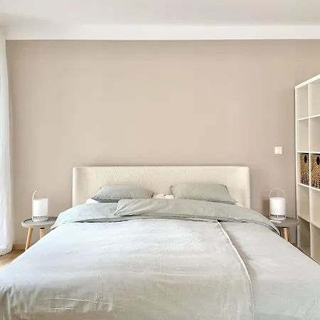 Zentrales, Klimatisiertes Naehe Spital & Fh Apartment Wiener Neustadt