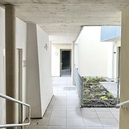 Klimatisiertes Im Dachgeschoss Appartement Wiener Neustadt