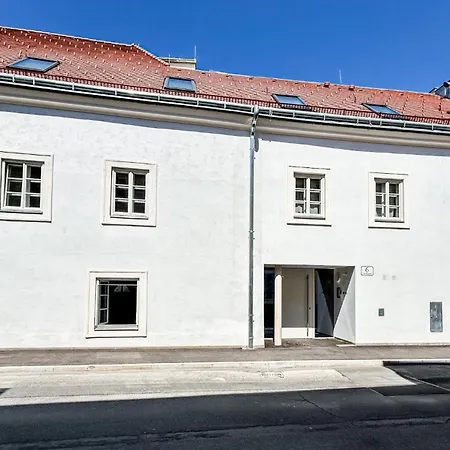 Zentrales, Klimatisiertes Naehe Spital & Fh Apartment Wiener Neustadt