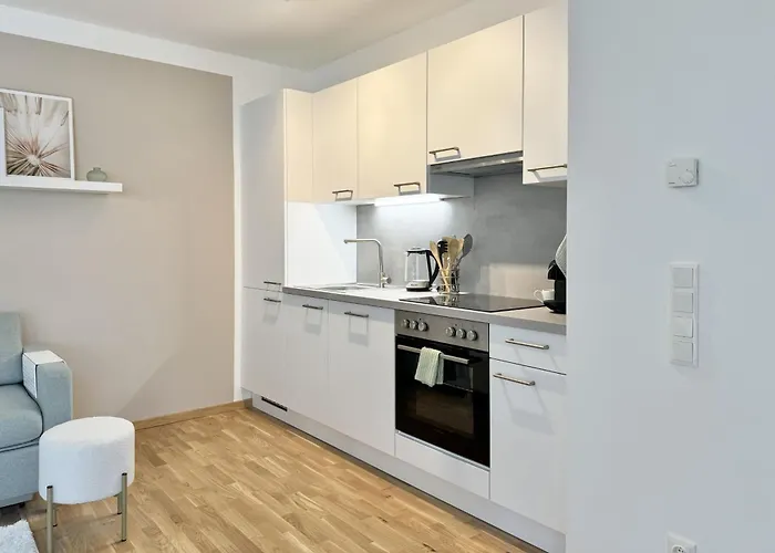 Zentrales, Klimatisiertes Naehe Spital & Fh *