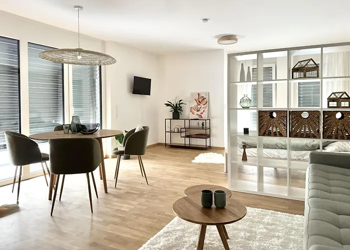 Zentrales, Klimatisiertes Naehe Spital & Fh Apartment *