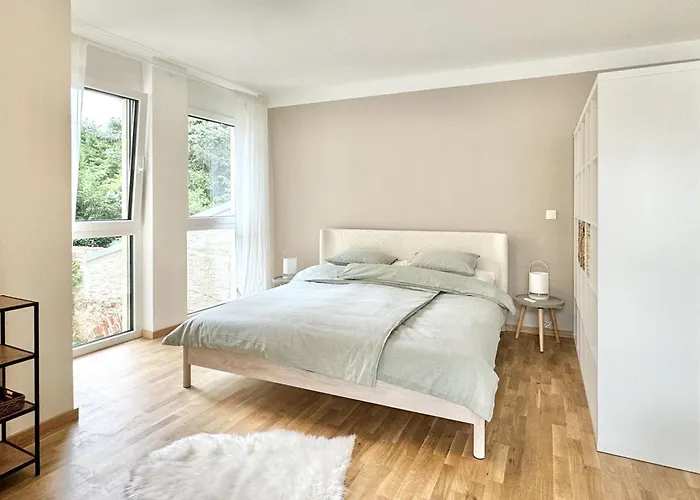 Zentrales, Klimatisiertes Naehe Spital & Fh