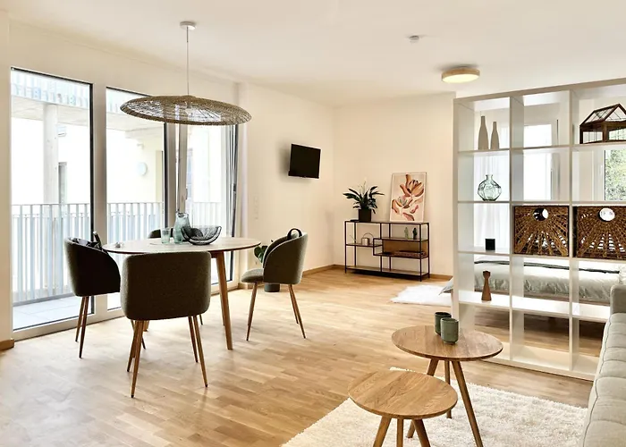 Zentrales, Klimatisiertes Naehe Spital & Fh Apartment *